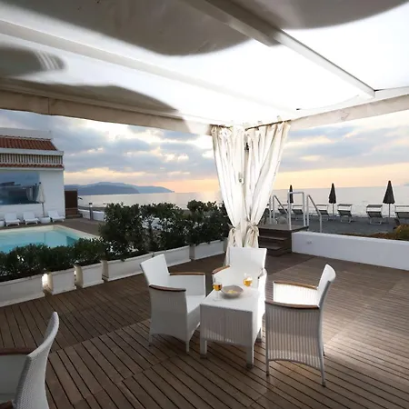 Ancora Bianca Stromboli Apartment Pezzi di Gala